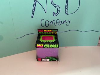 Needoh glitter glow cube