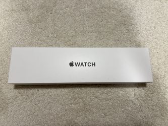 Apple Watch SE GPS 44mm Starlight Aluminum Case With Sport Band 