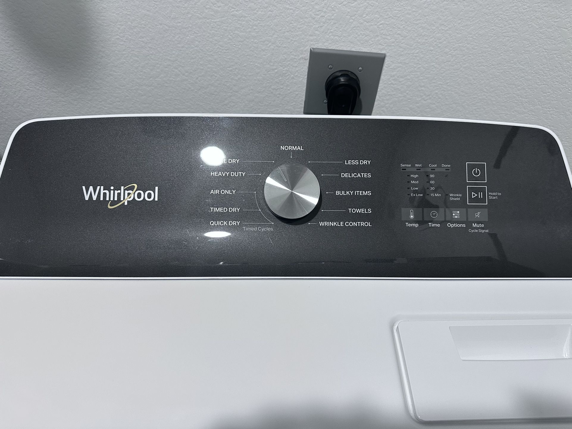 Whirlpool electric Dryer With Moisture Sense