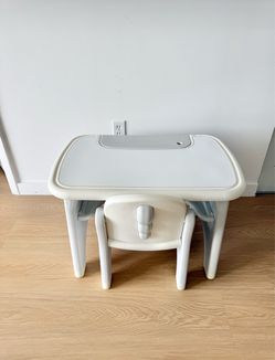 Kids desk
