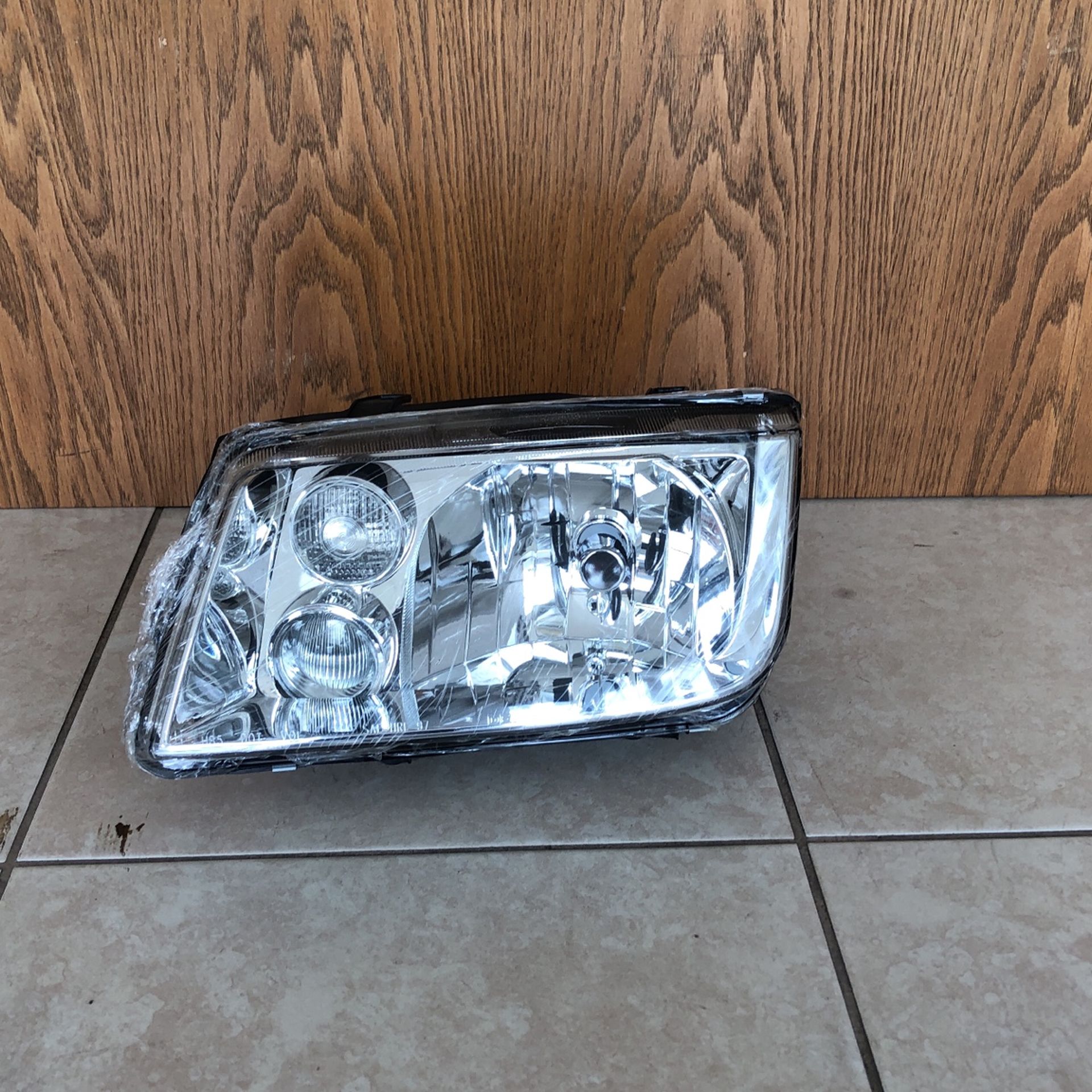 Volkswagen Jetta Head Lamp Driver Side Assembly