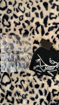 Arc'teryx black Knit Beanie with Tags