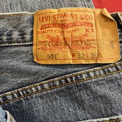Woman’s Levi’s Jeans 