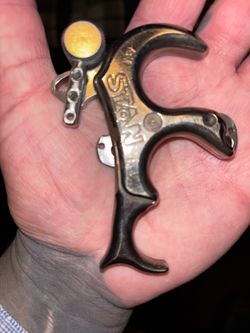 Thumb button archery release