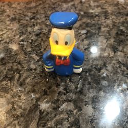 Vintage Disney Donald Duck Rubber Figure. Size 2 1/4 inches Tall . Preowned Excellent Condition