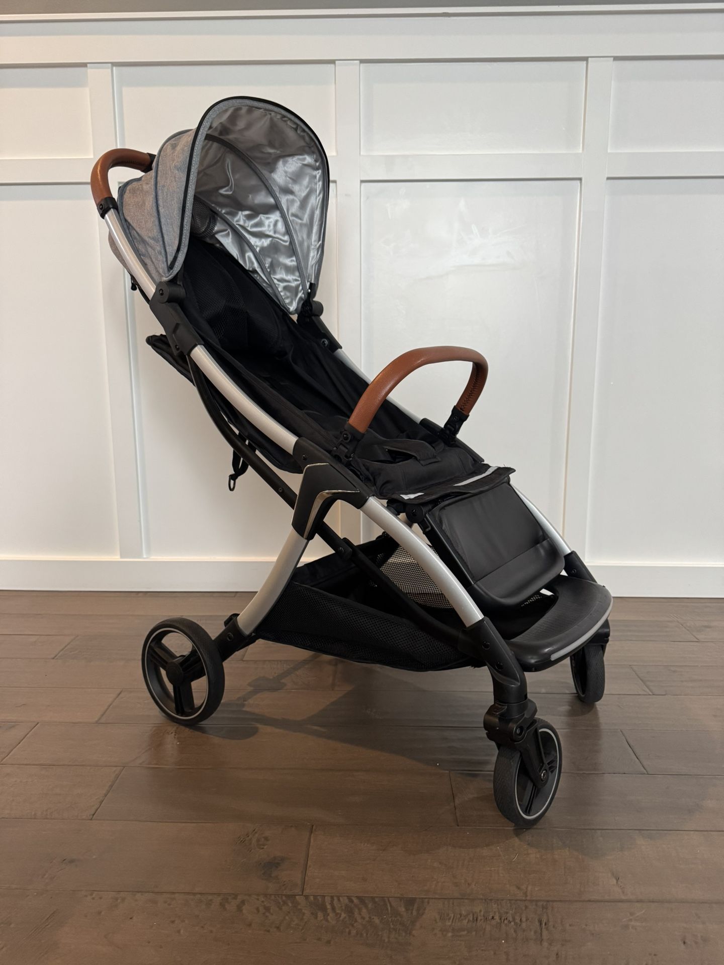Travel Stroller - automatic folding $80