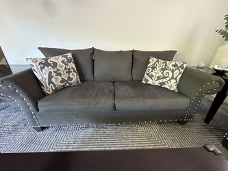 Full Living Room Set - Rooms To Go for Sale in Orlando, FL - OfferUp