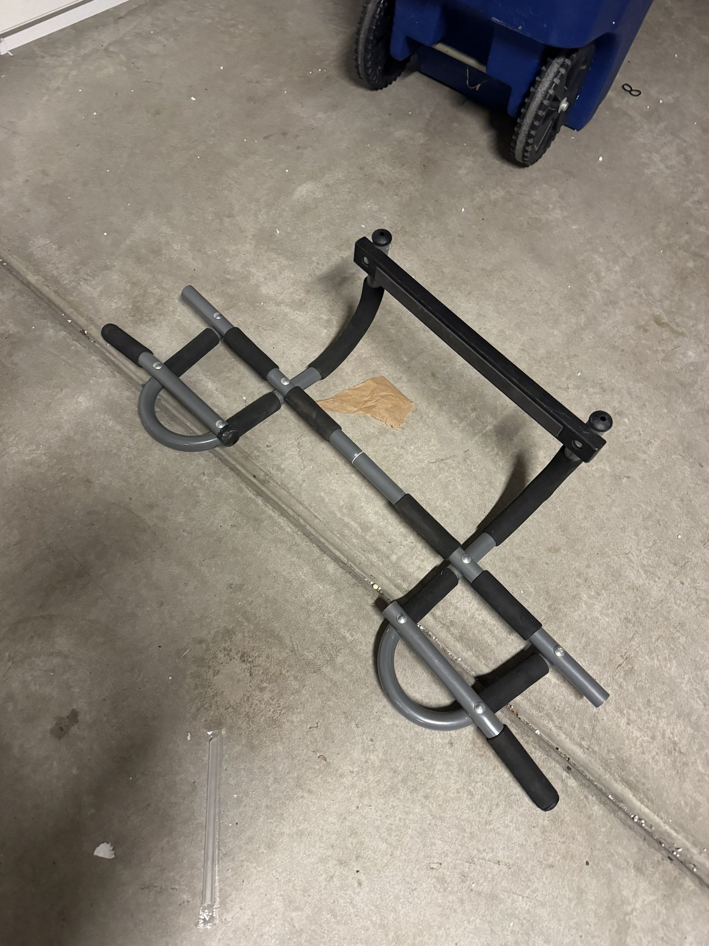 Iron Gym Pull Up Bar