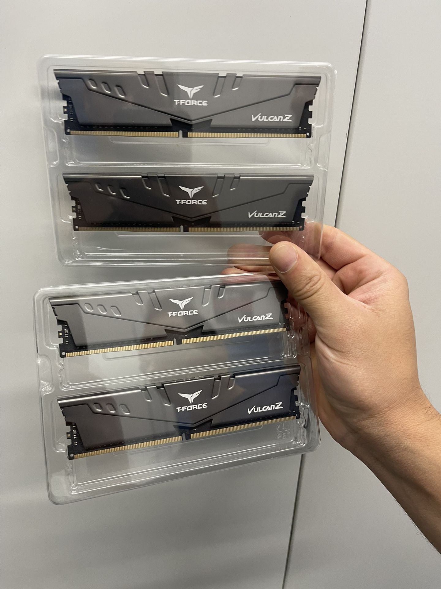 T-Force DDR4 Ram Sticks 
