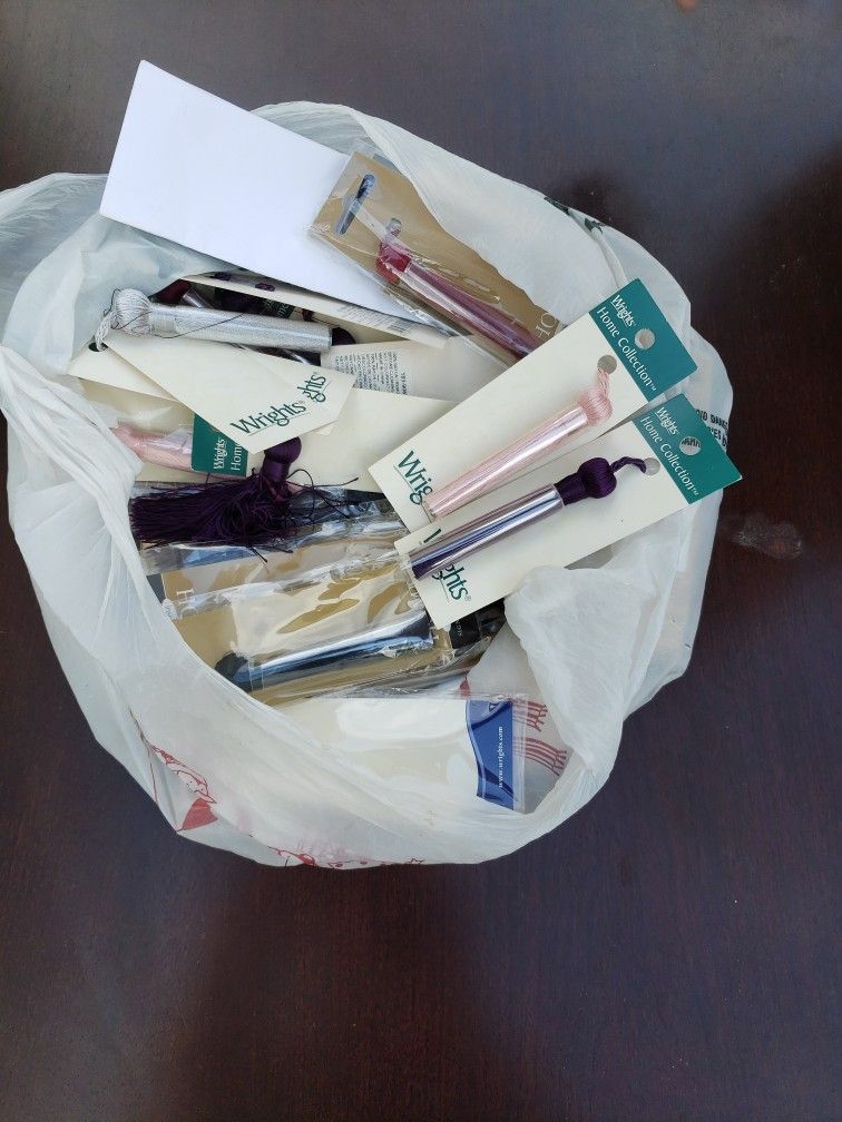 Bag Of 30 Tassels Varying Colors