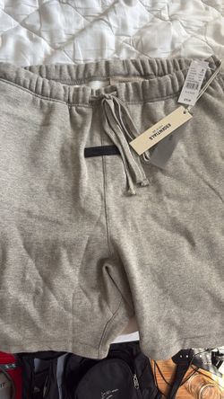 Grey Essential shorts XL