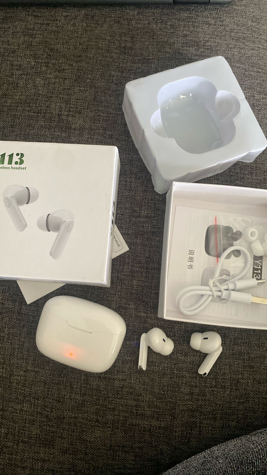 Y113 AirPods