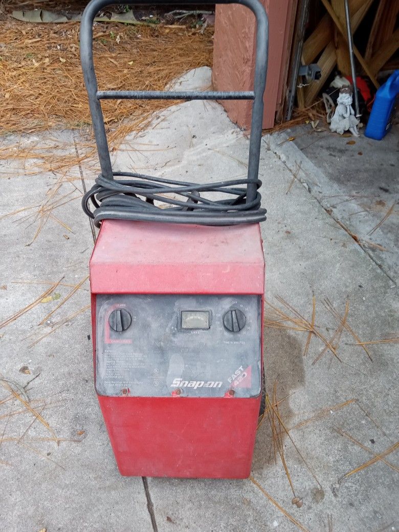Snap-on Battery Charger