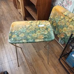 MCM Metal TV Tray Set Of 4 