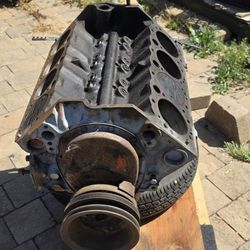 Small Block Chevy 327 Engine 