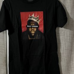 NWOT T Shirt Men Size Small 