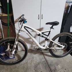 Specialized Mountain Bike 