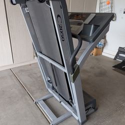 Nordic Track 2050 Treadmill 