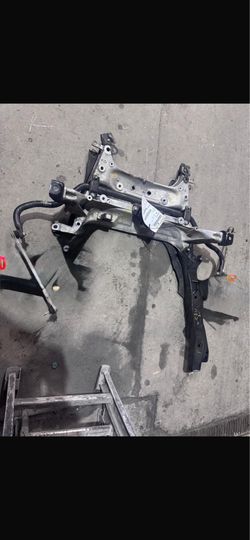 Front crossmember 2023-27 Honda Crv  missing right arm