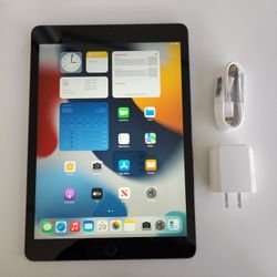 Apple iPad 7th - WIFI - Like New 