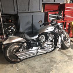 200 5 Harley Vrod 7160  Miles 