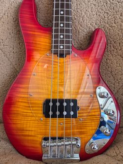 Musicman sterling ray34 BASS upgraded with gigbag