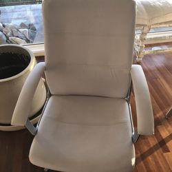 White Ikea Computer Or Desk Chair