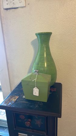 Box and vase