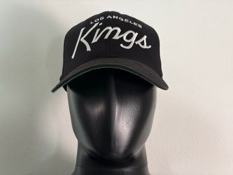 Los Angeles Kings - Zephyr NWA Eazy E Retro NHL Hockey Script SnapBack Hat Cap (Black / OSFA)