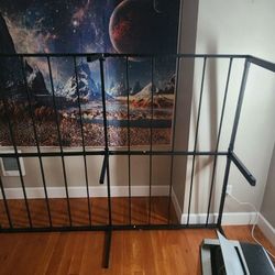Queen Size Metal Bed Frame 