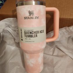 Stanley 40oz Stainless Steel Adventure Quencher Tumbler Peach