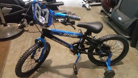 Brand new dynocraft bike with training wheels