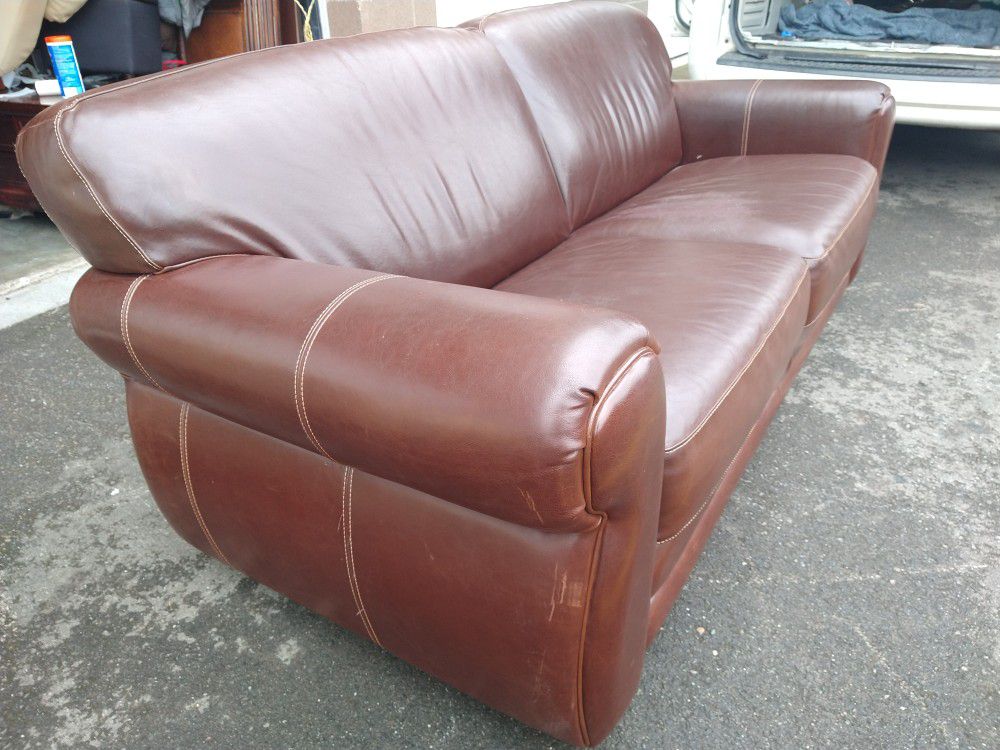 Leather Sofa. Free Delivery 👍