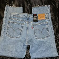 LEVI'S Wedgie Straight Size 27 BNWT 🎀