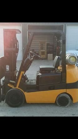 Forklift