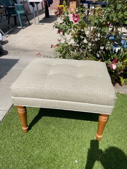 Ethan Allen ottoman
