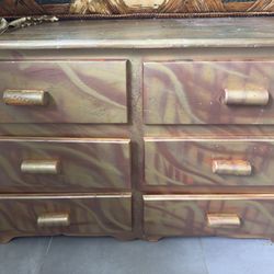 Toddler bed + Mattress, Dresser, Tv, Speaker, Mirrors, Chairs, Etc..