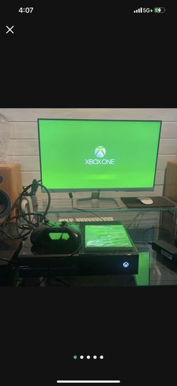 Xbox one with Halo Infinite