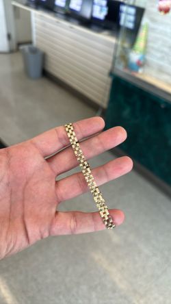 Bracelet