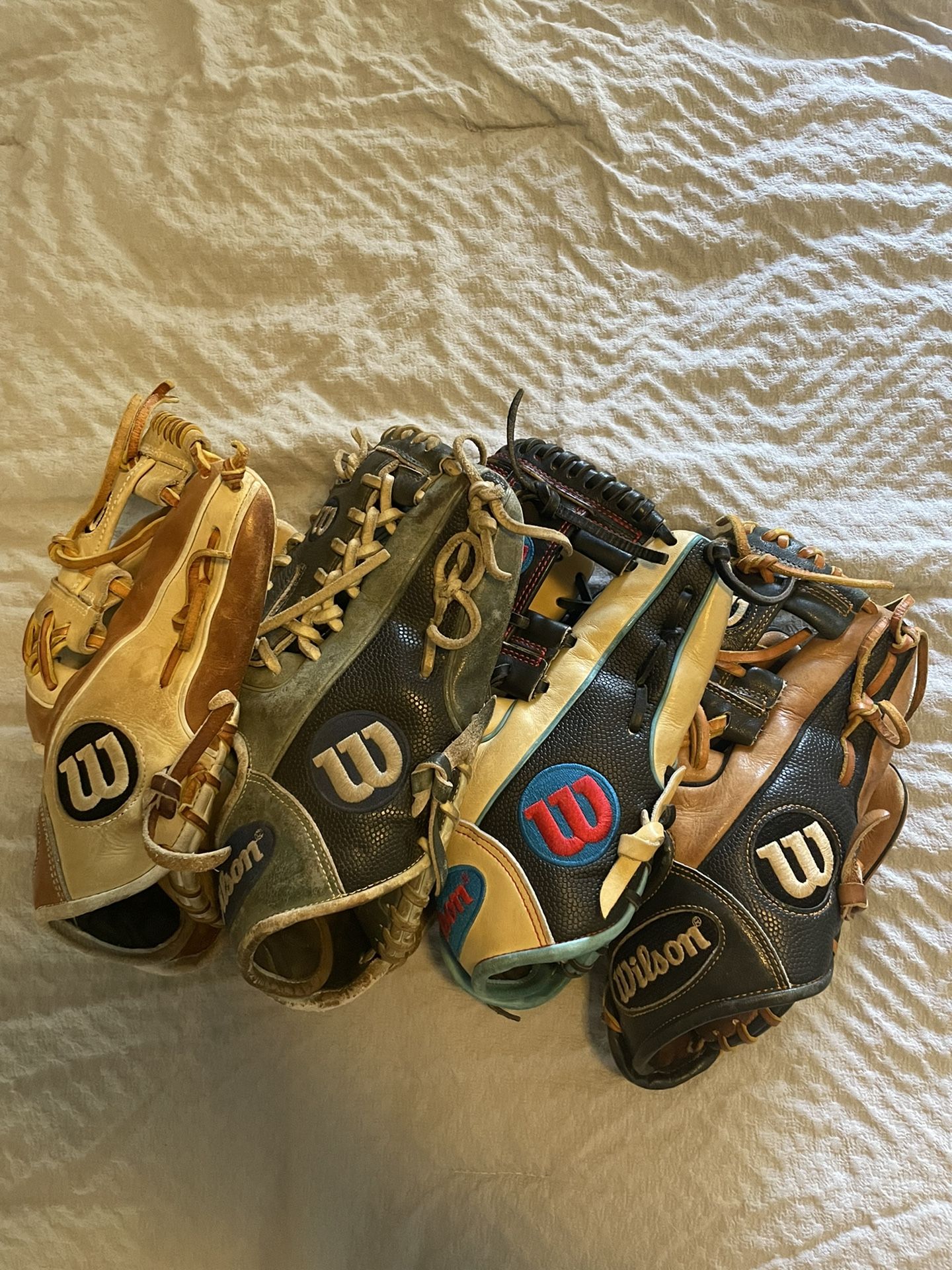 A2000 Baseball Gloves