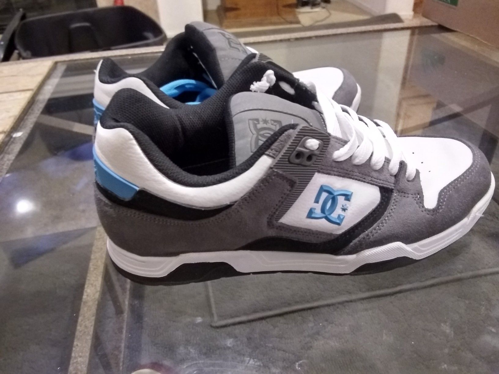 DC Shoes