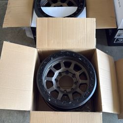 17in Bead Lock Wheels 8x6.5 Set 4 