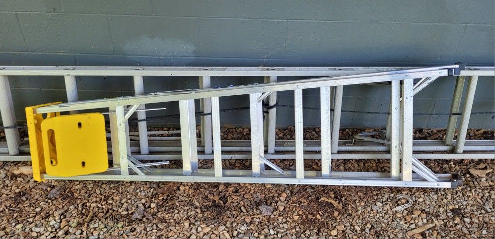 Louisville 32 ft. Aluminum Extension Ladder with 300 lbs. and Werner 6ft step ladder