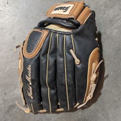 Franklin fielding glove