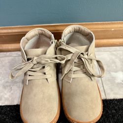 Livie and Luca Chukka Boots (11T)