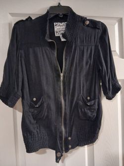 Woman's zipper shirt top