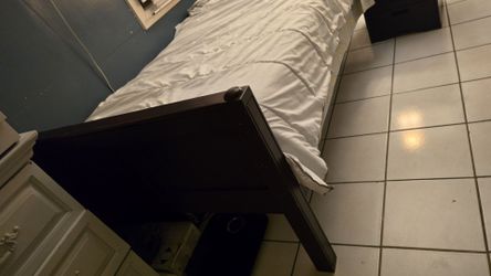 Cama individual incluye colchon -Twin bed Incluides Mattress