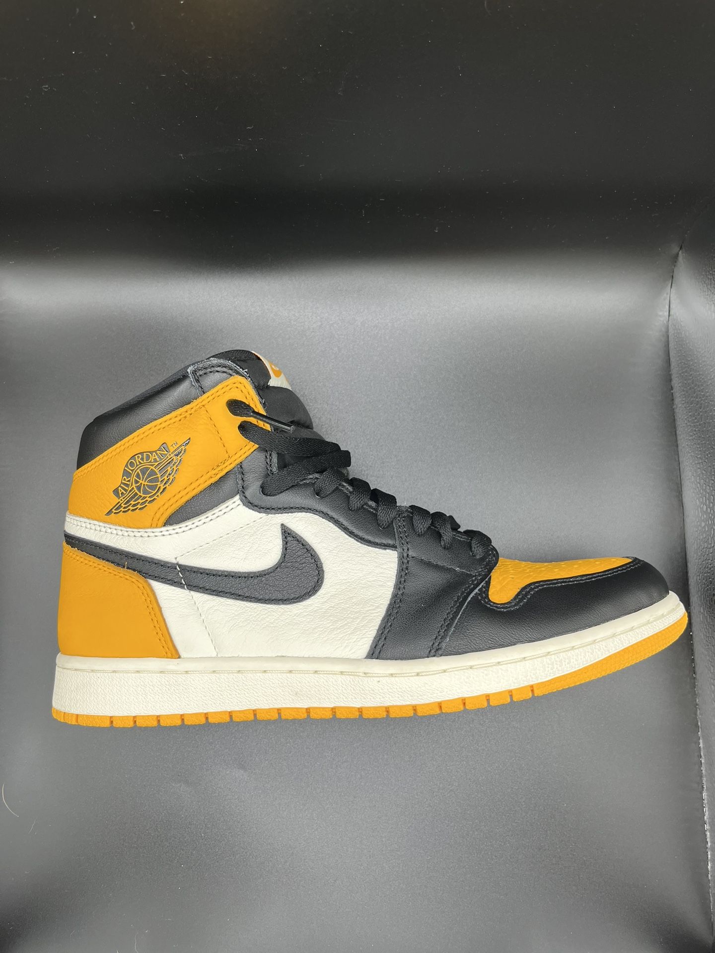 Slightly Used Air Jordan 1 Taxi size, With Box