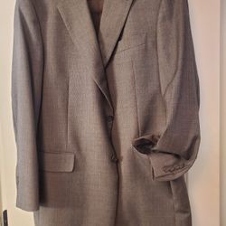 Men's https://offerup.com/redirect/?o=Sk9TLkEuQkFOSw== Gray Blazer Sz 42R Excellent Condition 