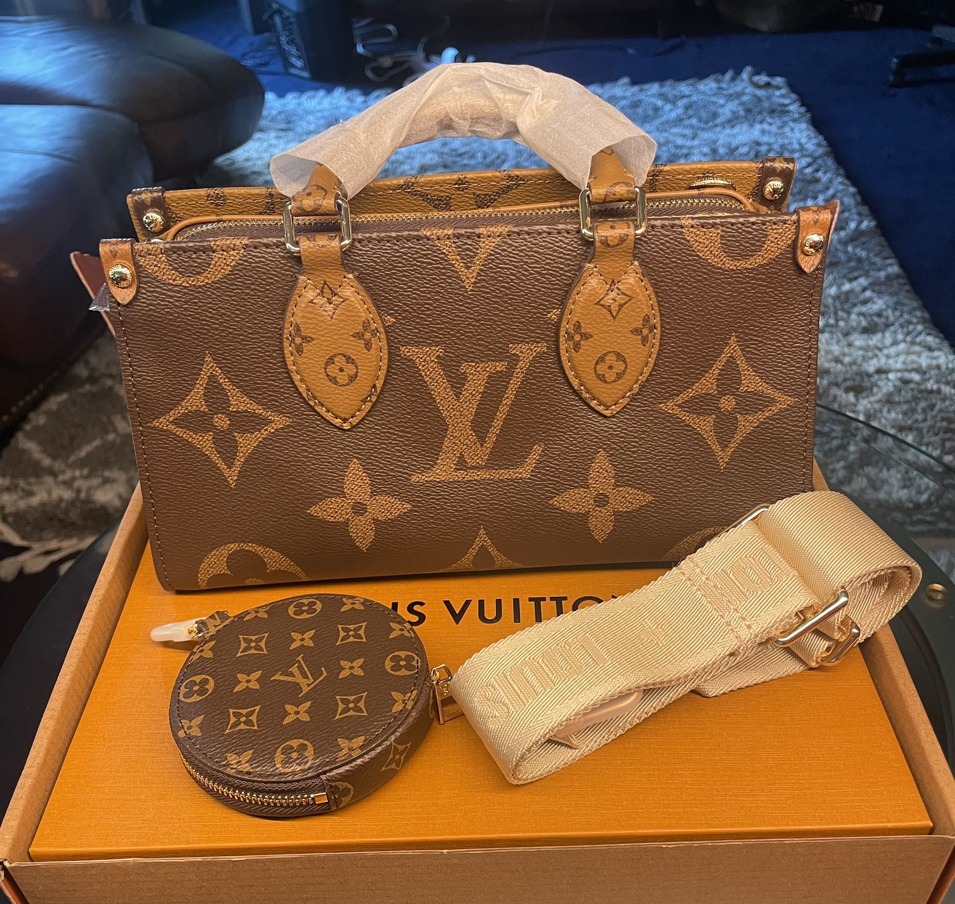 Louis Vuitton Monogram Canvas Petite Bag